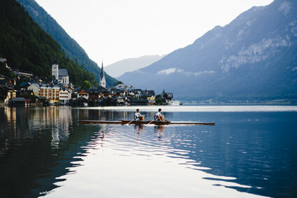 Rudern_Hallstaettersee_Hallstatt_Oberoesterreich_Tourismus_GmbH_Stefan_Mayerhofer